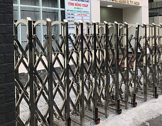 CỔNG XẾP INOX KÉO BẢO MẬT CAO