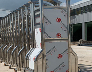 CỔNG XẾP INOX NHẤT PHÁT