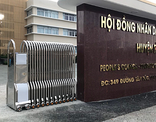 CỔNG XẾP INOX TỰ ĐỘNG CAO CẤP