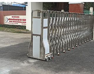 CỔNG XẾP INOX VIỆT NAM CHẠY BẰNG ĐIỆN