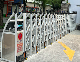 CỔNG XẾP INOX  BẮT MẮT UY TÍN