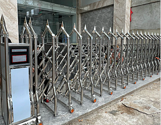 CỔNG XẾP INOX HIỆN ĐẠI CHẤT LƯỢNG CAO